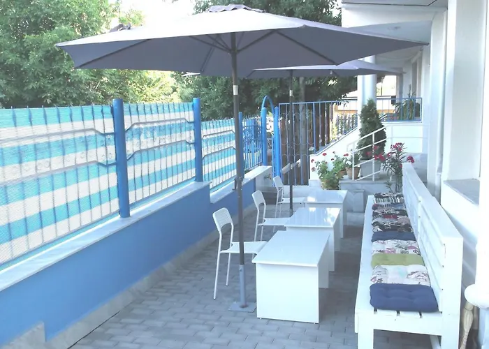 Guest house Kamburovi 3*